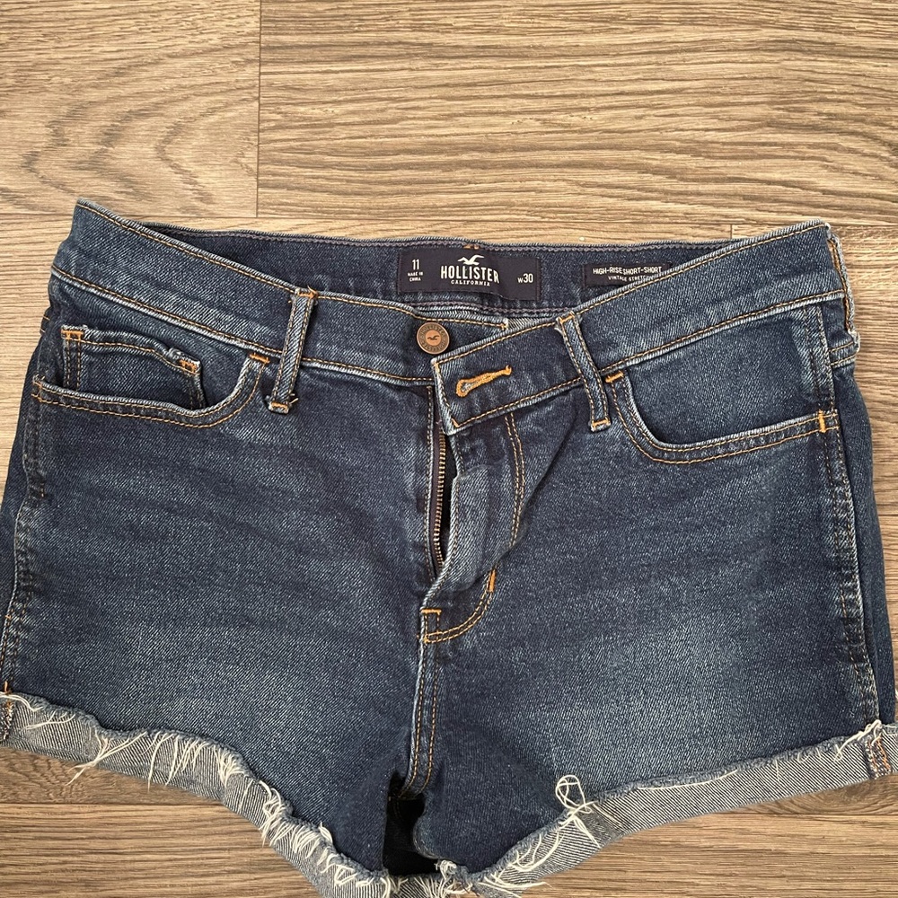 Hollister High Rise Short Short